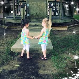 Meet your Posher, Dana